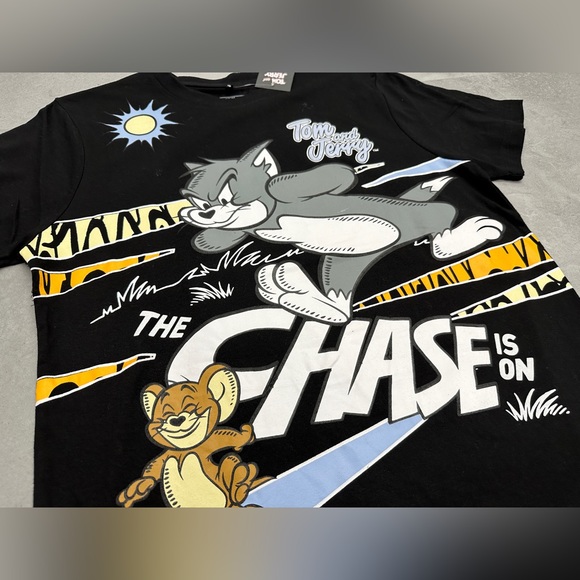 Tom and Jerry The Chase is On t-shirt - Picture 3 of 5